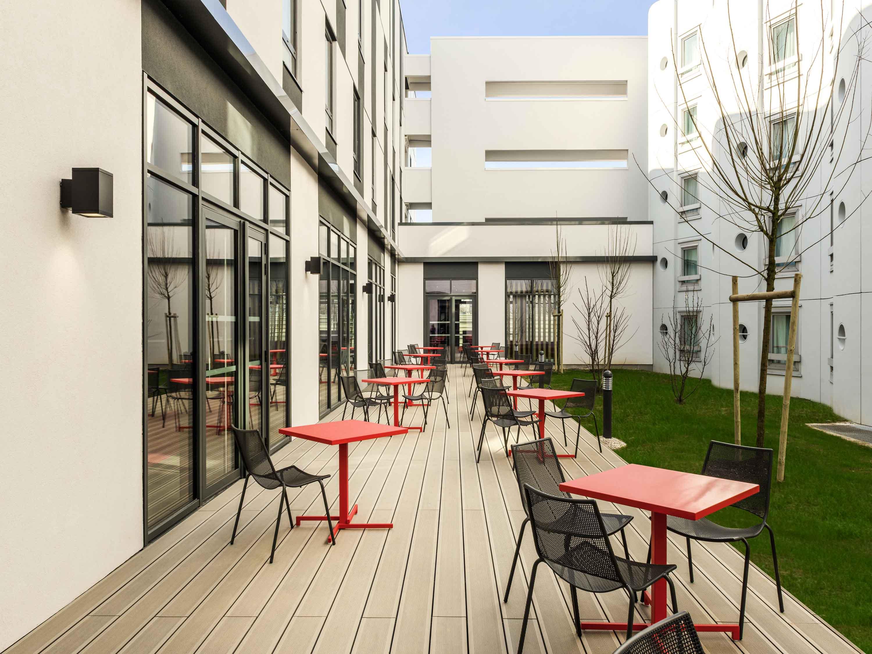 Hotel Ibis Paris Coeur D'Orly Airport Esterno foto