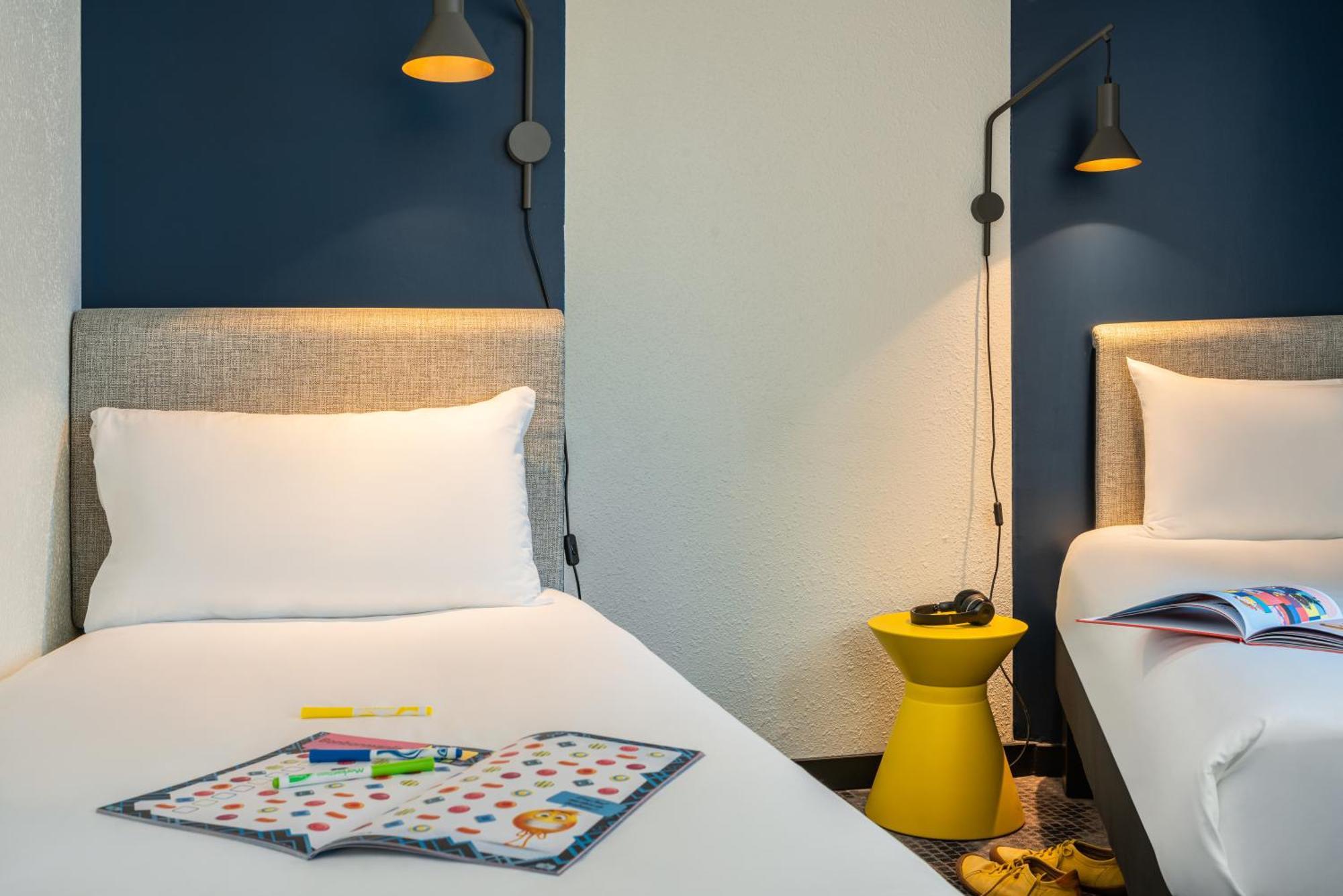 Hotel Ibis Paris Coeur D'Orly Airport Esterno foto