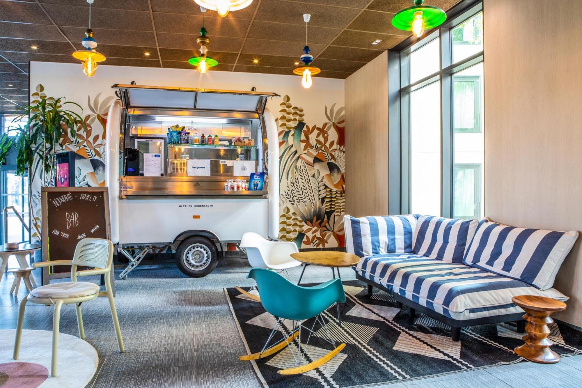 Hotel Ibis Paris Coeur D'Orly Airport Esterno foto