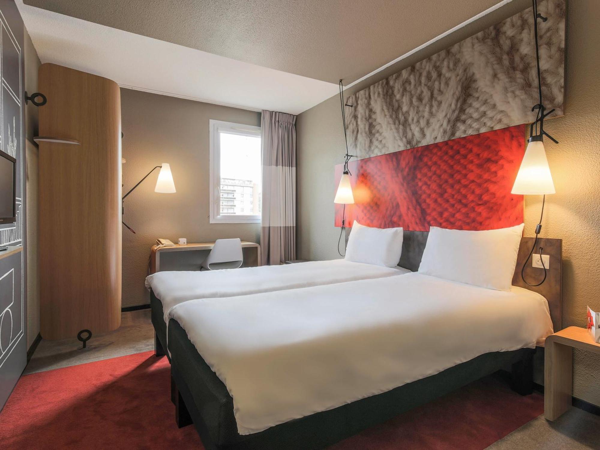 Hotel Ibis Paris Coeur D'Orly Airport Esterno foto