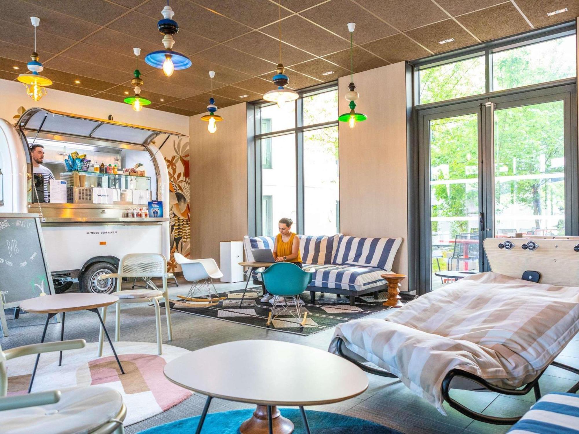 Hotel Ibis Paris Coeur D'Orly Airport Esterno foto